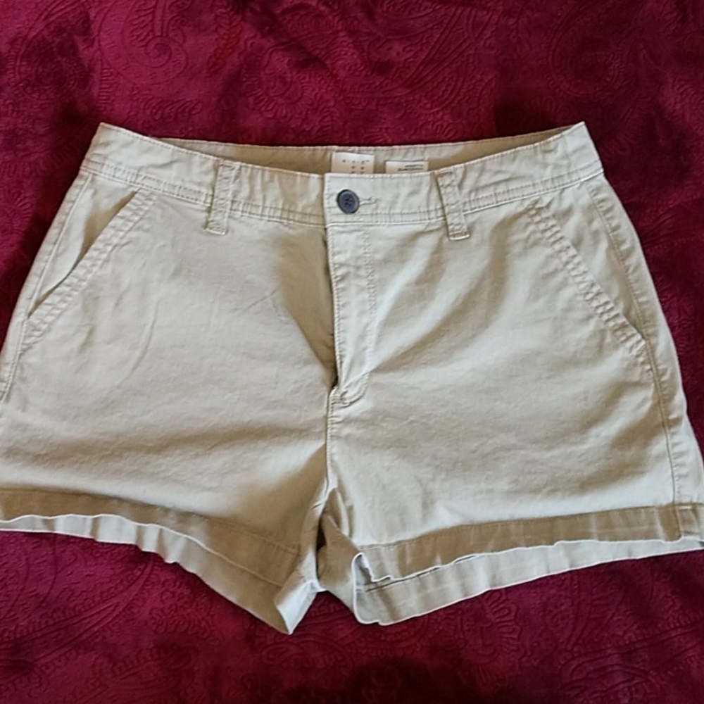 A New Day tan Stretch Shorts